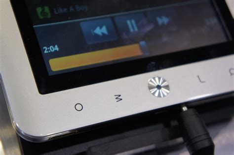 CES: Hands-on met de Kyros Android-tablet - Tweakers