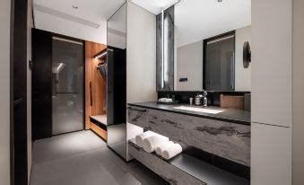 IntercityHotel Shanghai Xizang South Road(上海西藏南路城际酒店), Shanghai - Book ...