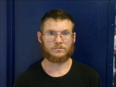 Micheal Ernest Read, a registered in holton, ks 66436 at Offender Radar