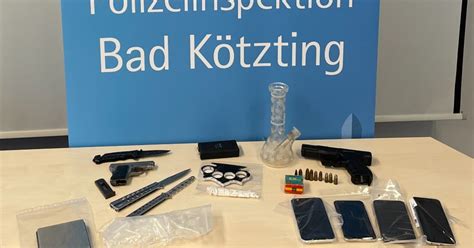 Bad Kötzting: Polizei entdeckt geladene Schusswaffe im Nachttisch eines ...