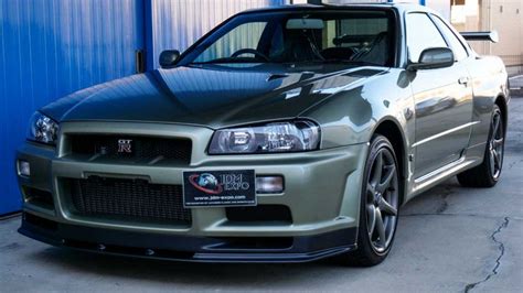 Your Last Chance To Buy A Brand-New R34 Skyline GT-R?