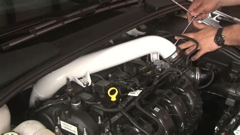 How to Install Spark Plug Insert Small Engine 的图像结果