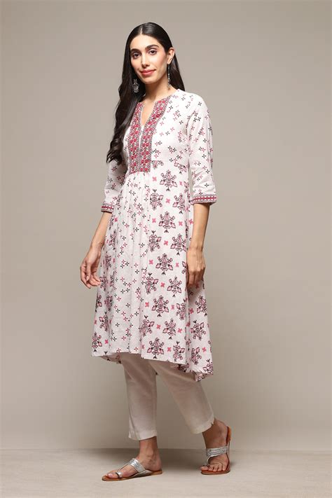 Pink Cotton Blend A-Line Printed Kurta