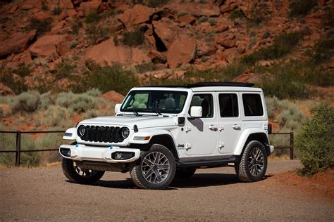 Stellantis recalls 2021-24 Jeep Wrangler PHEVs after 8 fires ...