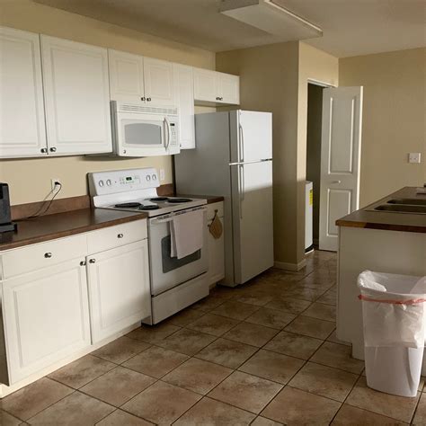 WASHBURN HOTEL SUITES (Topeka) - Guesthouse Reviews, Photos, Rate ...