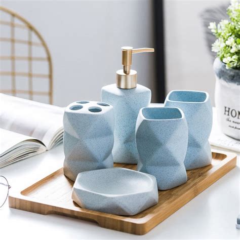 Modern Bath Set Online - Premium Bath Set | Nestasia
