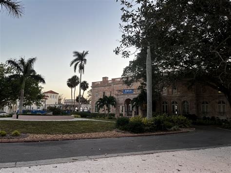 Faculty approve motion to censure Board of Trustees - The Catalyst