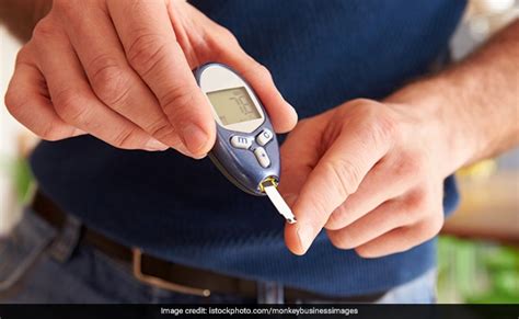 जानिए अमरूद खाने से आपके शरीर में क्‍या होता है? | health benefits of ...