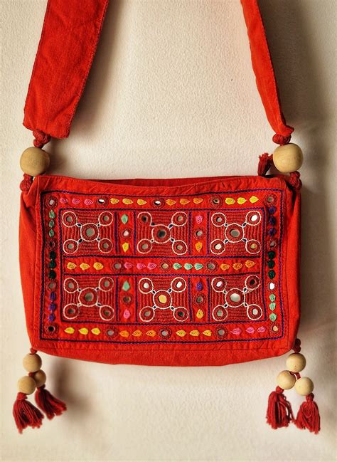 Sling Bag – Dharitri