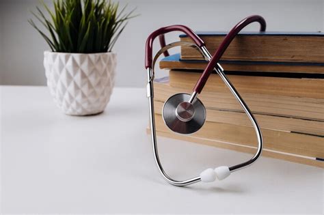 Best NEET Medical Coaching Institute in Hyderabad | VR Doctors