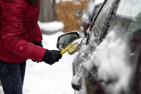 下雪实拍！周末去成都周边这4个地方打雪仗、堆雪人，几乎全免票|成都_新浪新闻