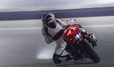 Apache RR 310 ने Yamaha YZF-R3 और Ninja 300 को छोड़ा पीछे, मार्च में ...