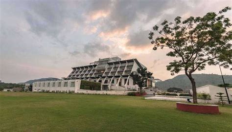 5 Resorts Near Kumbhalgarh Where You Can Spend An Amaze 2025 Trip