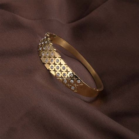 Shimmering Star Gold Bangle Bracelet – PALMONAS