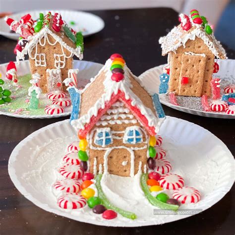 How to Make a Gingerbread House with Graham Crackers Easy