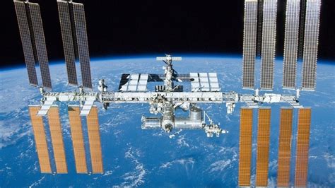 Inside ISS: Life At 28,000 km/h In Microgravity With Cosmic Research ...