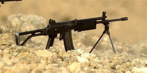 List Of Top 10 Most Popular Guns Of The Indian Army - MobyGeek.com