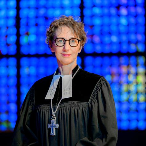 Dr. Julia Helmke | EKBO - Evangelisch im Osten | Evangelische Kirche ...