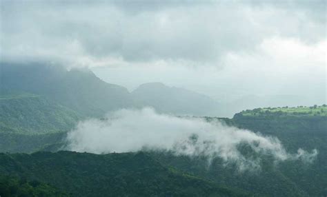 10 Must-Go-To Picnic Spots near Mumbai | MakeMyTrip Blog