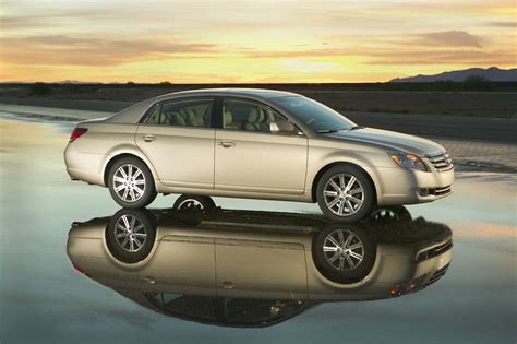 Toyota Avalon (2009) - picture 6 of 14