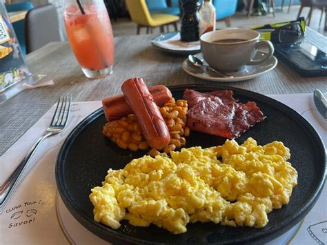 FLAVORS CAFE, Doha - Diplomatic St - Restaurant Reviews, Phone Number ...