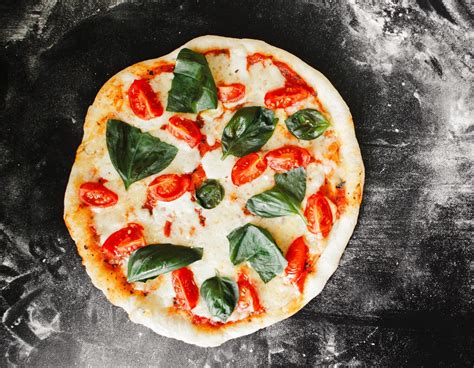 The Story of How Pizza Was Invented - foodisinthehouse.com