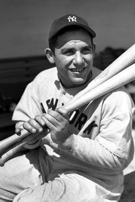 Yogi Berra | Yankees baseball, New york yankees baseball, Yankees ...