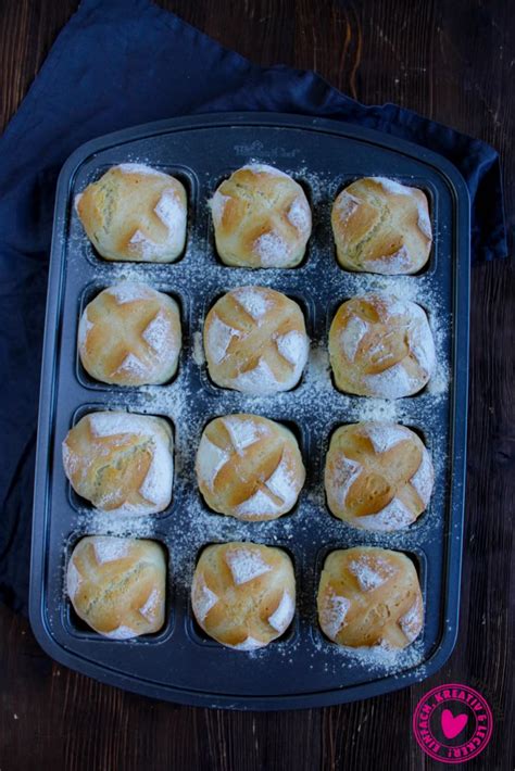 Blitzschnelle Mini Brötchen aus der Muffin|Brownieform von Pampered ...