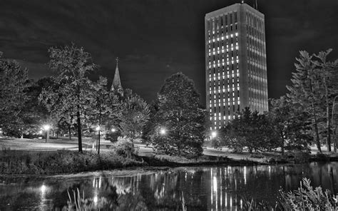 Download wallpaper 3840x2400 building, river, night, shore, dark 4k ...