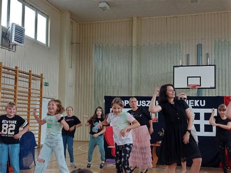 Szkoła Podstawowa im. Janusza Kusocińskiego w Wyczółkach