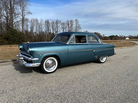1954 Ford Customline | GAA Classic Cars