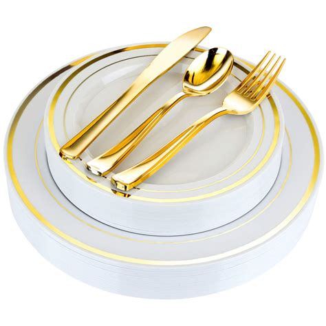 Best disposable dinnerware for wedding | Beachweddingtips.com