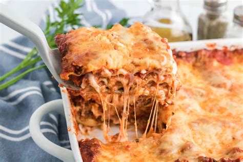 Best Ever Easy Lasagna Recipe | Besto Blog
