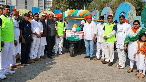Navi Mumbai: Over 100 rickshaw drivers promote waste segregation