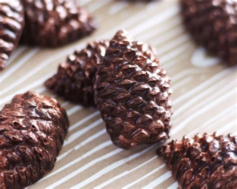 Edible Pine Cones For Cakes