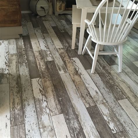 Introducing Liquid Lumberdators Laminate Flooring - Flooring Designs