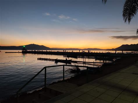 Sunset in Chapala lake (Largest lake in Mexico) : r/lakeporn