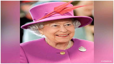 Queen Elizabeth makes video call with COVID caregivers