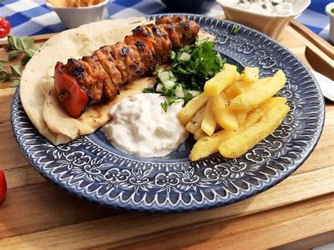 GEORGIOS MEDITERRANEAN GRILL, Samborondon - Restaurant Reviews, Phone ...