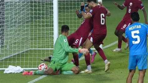 Blatant cheating: Fans slam referee after Qatar's controversial goal ...