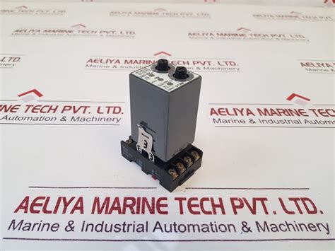 Idec Gt3W-a11Af20N Electronic Timer With Socket Base Free Shipping ...