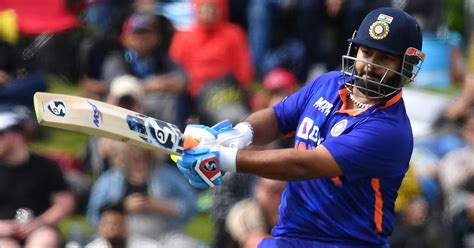 Indian cricketer Rishabh Pant injured in car crash, BCCI secretary Jay ...