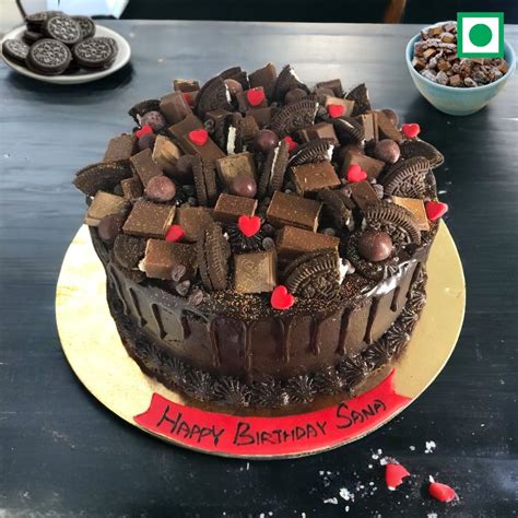 Kitkat Overload Chocolate Cake – Bake Buddy