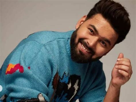 Rishabh Pant Relationship: Rishabh Pant and Isha Negi's relationship ...