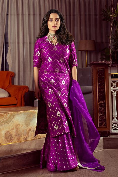 Buy Designer Online Suits For Women at Chinaya Banaras
