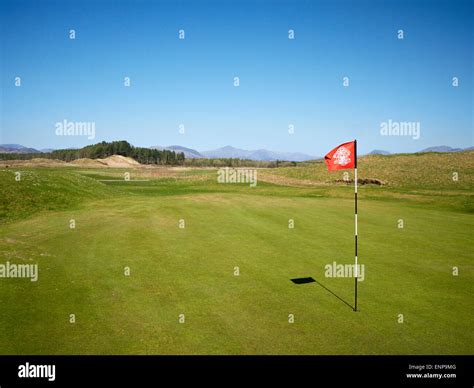 Red flag on St Davids golf course in Harlech Gwynedd Wales K Stock ...