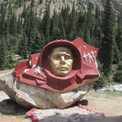 MONUMENT TO YURIY GAGARIN: All You Need to Know BEFORE You Go