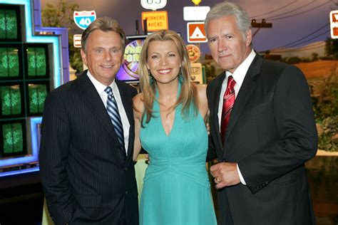 'Wheel of Fortune' stars Pat Sajak, Vanna White honor Alex Trebek