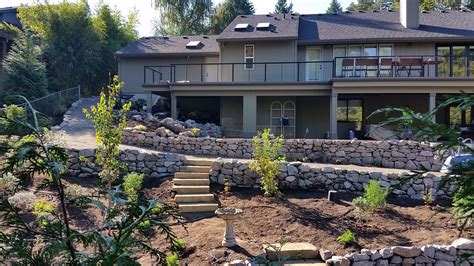 Custom Backyard Landscaping 的图像结果