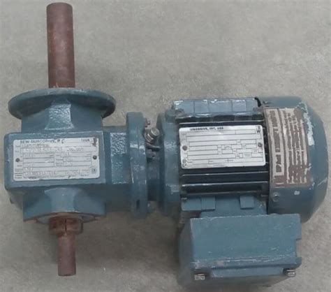 SEW-EURODRIVE GEARMOTOR DFT71D4 .5HP RATIO 9.02 SAF37DT71D4 in ...